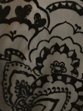 ブラック