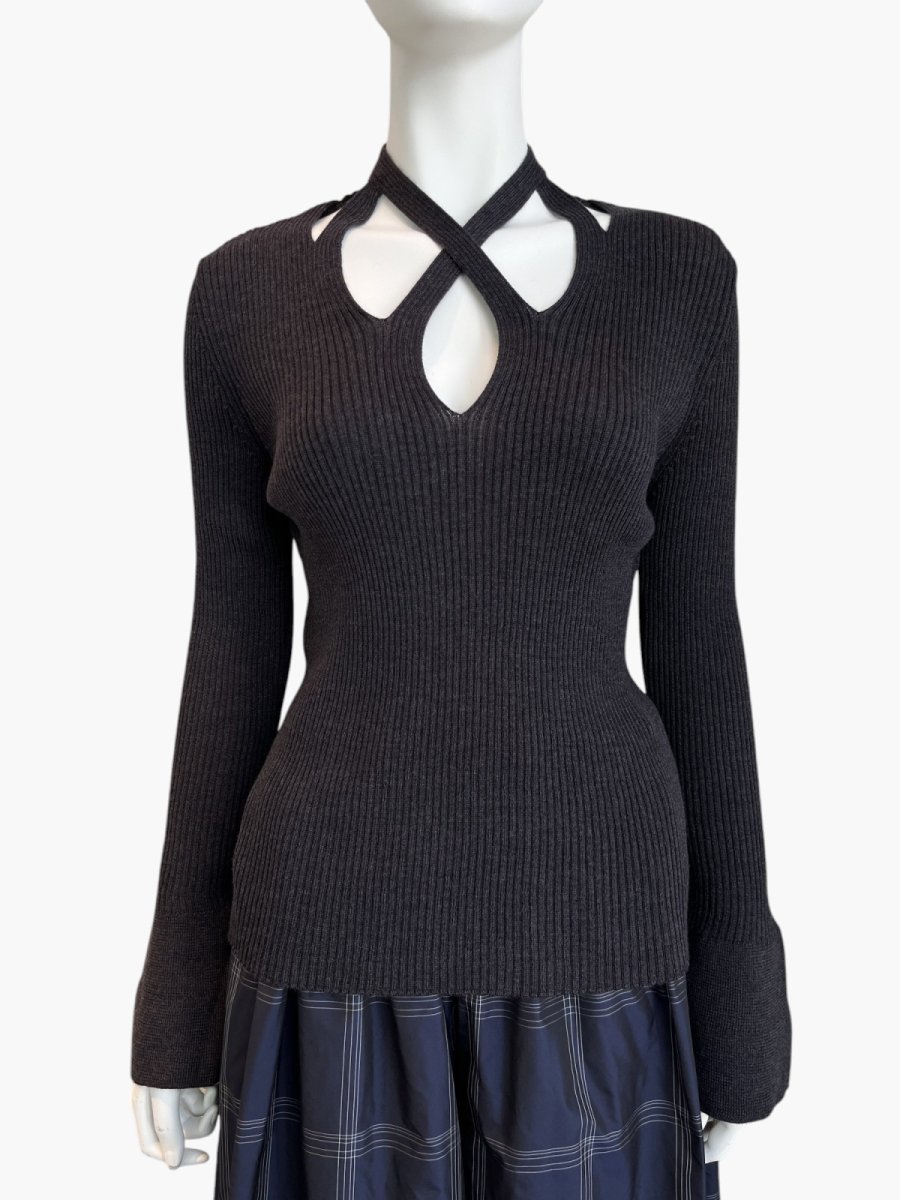 チャコールグレー