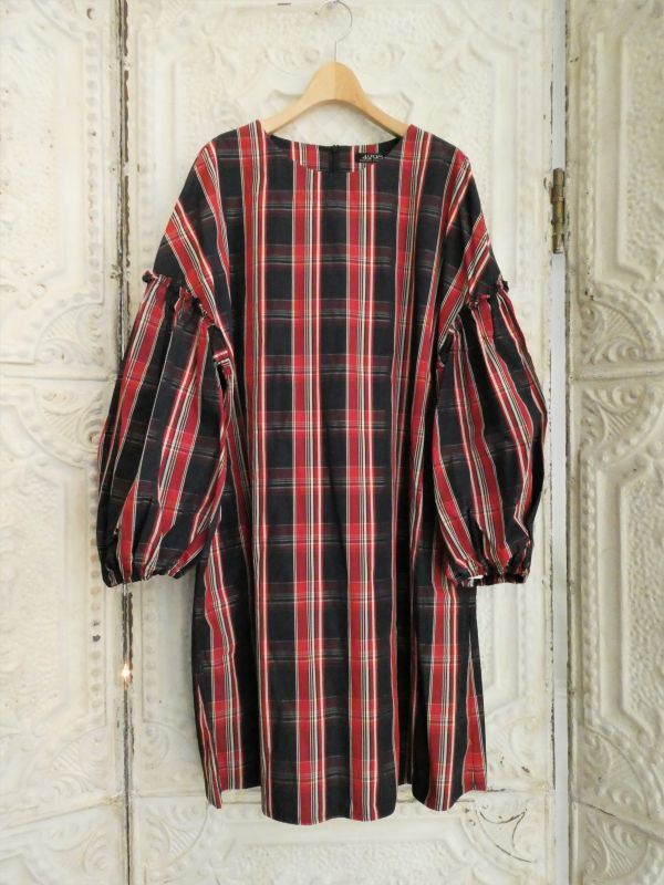 チェックタフタ ワンピース 4298 Shizuka Komuro