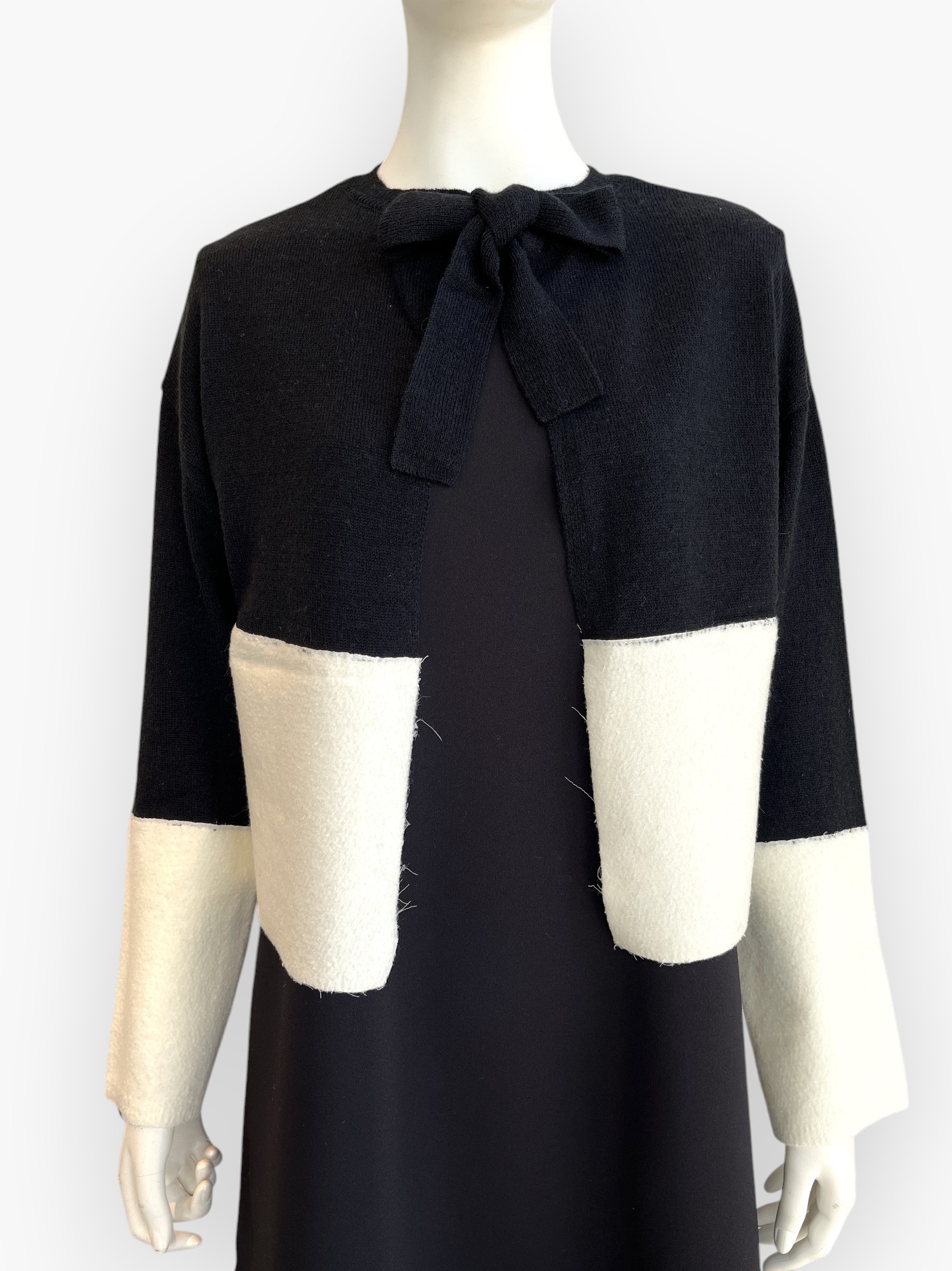 バイカラーニットカーデ